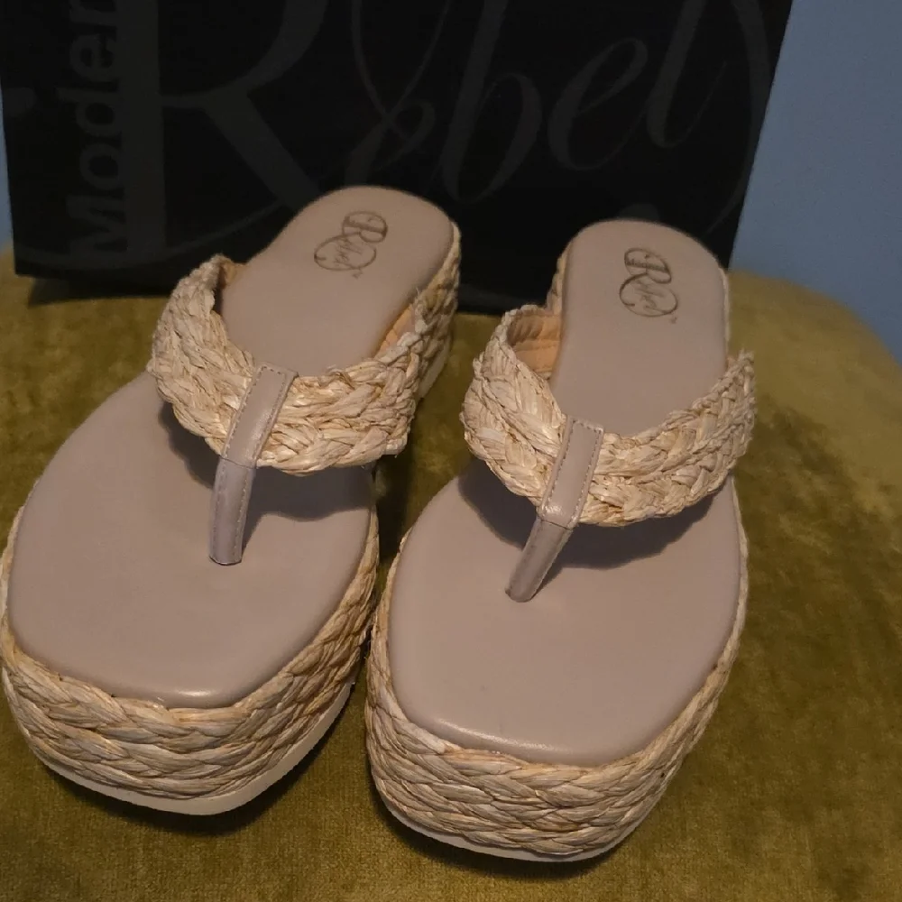 Modern Rebel Women's Tan Platform Sandals